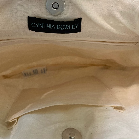 🍀NWT Cynthia Rowley Pastel Beaded Floral Handbag - Picture 3 of 3